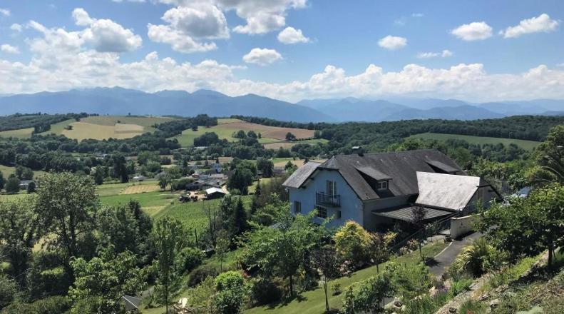 Les Gites De La Maison Bleue D'Estialescq Zewnętrze zdjęcie