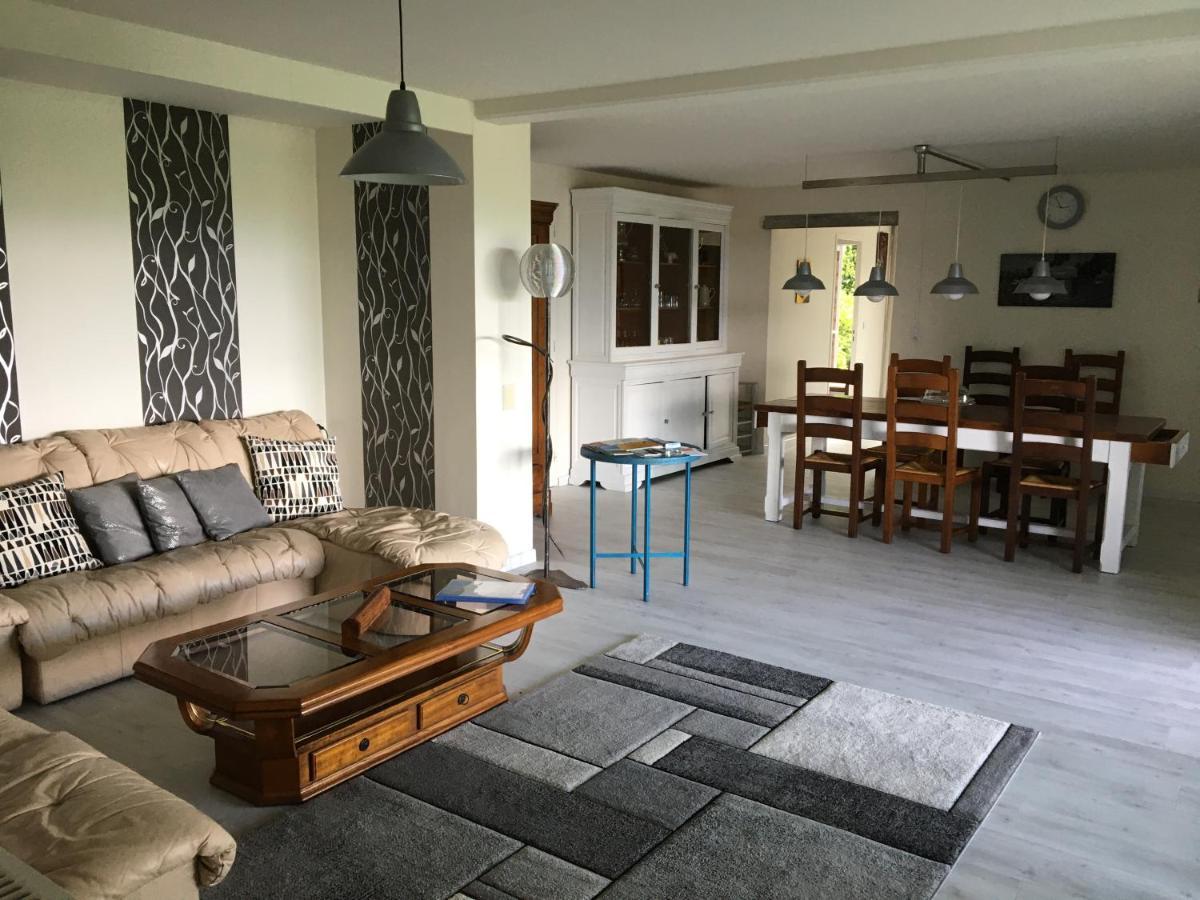 Les Gites De La Maison Bleue D'Estialescq Zewnętrze zdjęcie