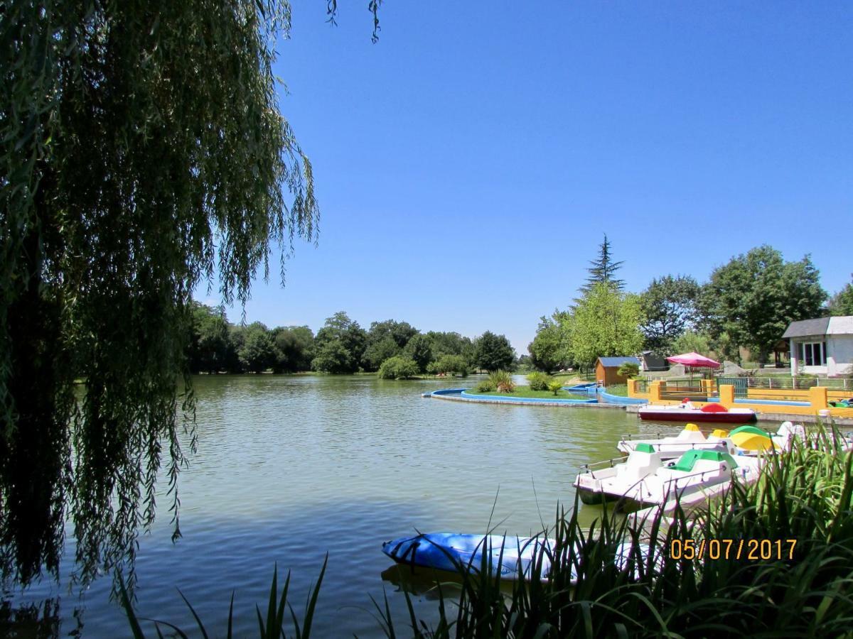 Les Gites De La Maison Bleue D'Estialescq Zewnętrze zdjęcie